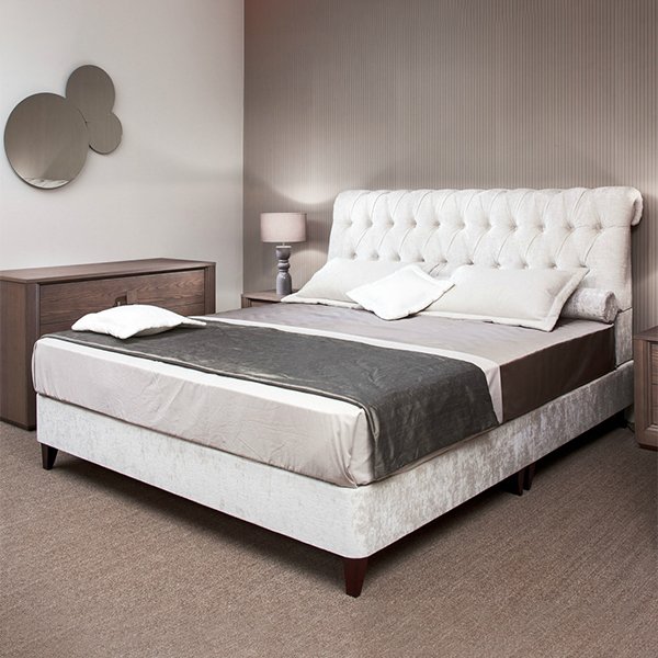 Modern Tufted Headboard Bed - DSH Furniture